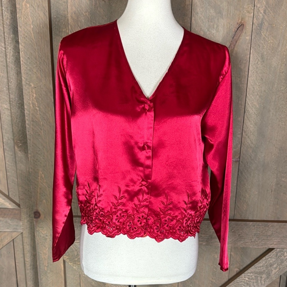 Vintage Victoria’s Secret red satin pajama top Size P / XS - Picture 2 of 13